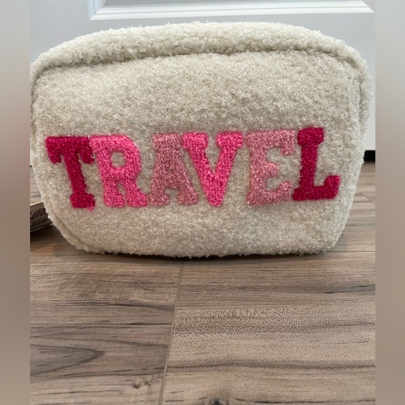 Small White Travel Bag - Picture 2 of 6